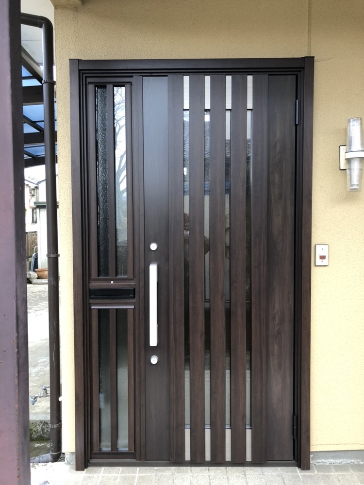 須賀川市　玄関ドアリフォーム工事